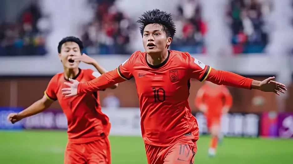 九游-今夜中超焦点战；上海海港临场应变；球迷炸锅；资深球员宣示担当的简单介绍